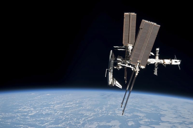 TKS ir "Endeavour" draugystė