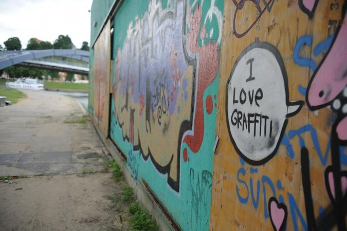 Vilniuje sučiupti keturi grafičių piešėjai