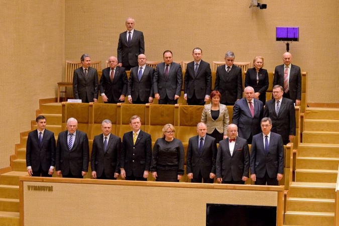 Ekspertai: Vyriausybė skuba lėtai, reformas planuoja ilgai