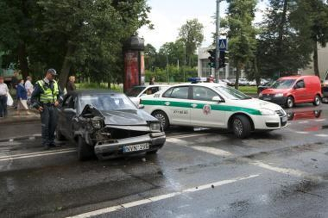 Vilniuje siautėjo avariją sukėlęs vairuotojas