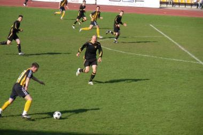 Sekmadienio futbolo lygoje suklupo lyderis