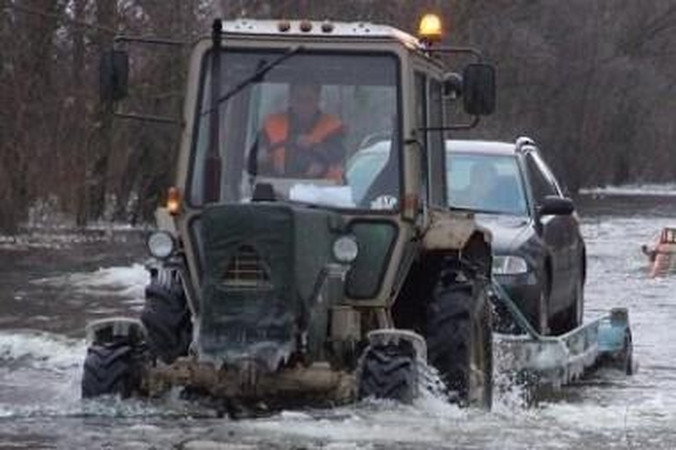 Kelyje į Rusnę 35 cm vandens, jis slūgsta (atnaujinta)