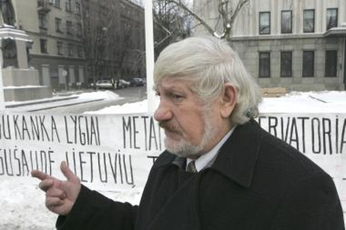 V.Šustausko mitinge - 10 dalyvių ir konservatorių kritika