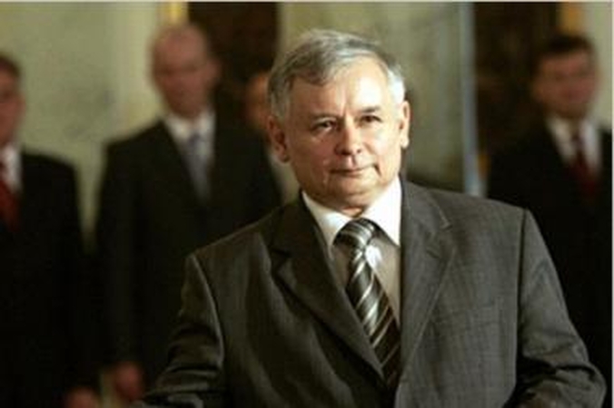 J.Kaczynskis trumpai džiaugėsi pirmavimu prezidento rinkimuose (papildyta 03.20)