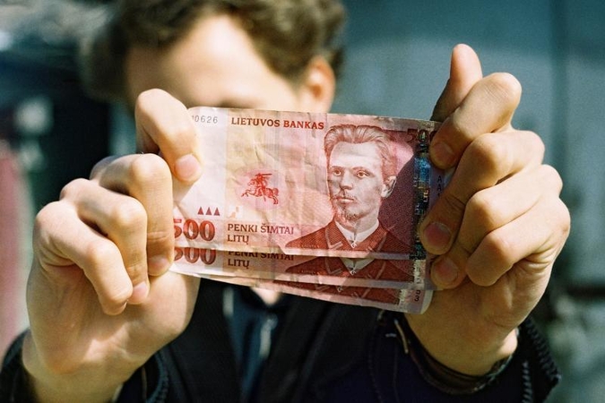Aklųjų ir silpnaregių labdaros fondo vadovas pasisavino 2 mln. litų?