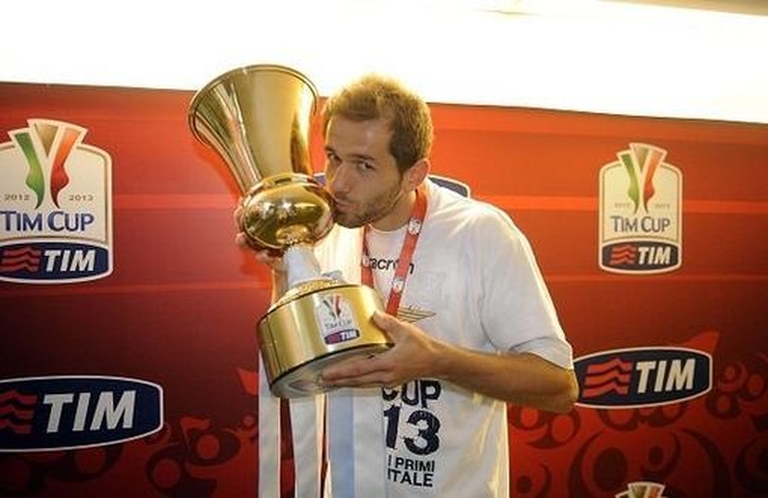 „Lazio“ fanai bučiuoja S.Luličiaus kojas
