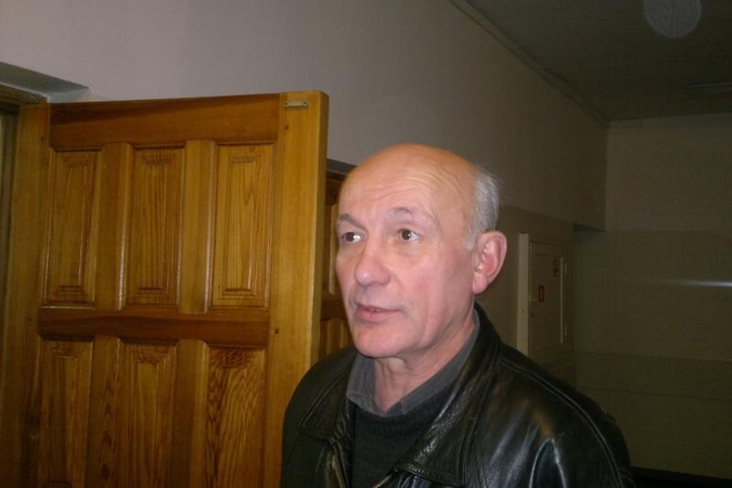 Šunį iš 5-to aukšto išmetusį vyrą įsiutino sudraskytos kelnės