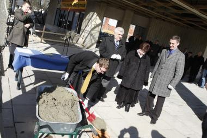 Paskelbta oficiali autobusų stoties statybų pradžia