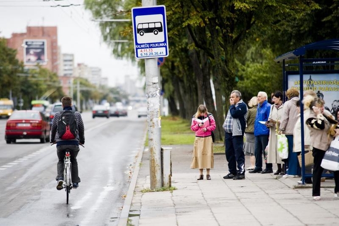 Kaune bus įrengta per 300 naujų viešojo transporto stotelių stoginių