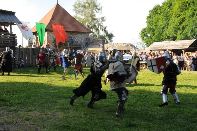 Savaitgalis: Viduramžių šventė Trakų pusiasalio pilyje