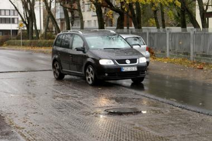 Kauno gatves bandoma lopyti netinkamomis sąlygomis? (papildyta)