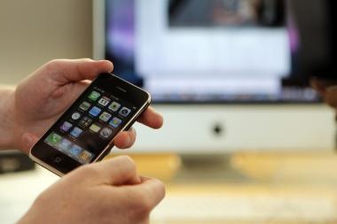 Lietuvoje jau parduota tūkstantis „iPhone 3G" telefonų