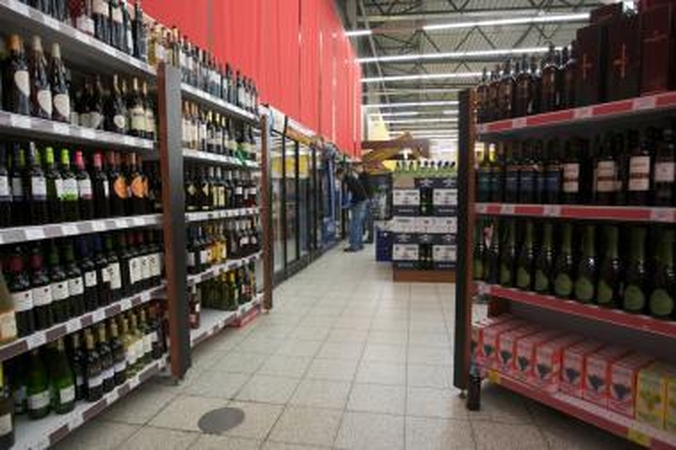 Seimas linksta atpiginti degtinę