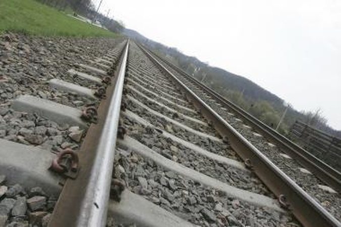 Palemone traukinys mirtinai sužalojo 22-ejų jaunuolį