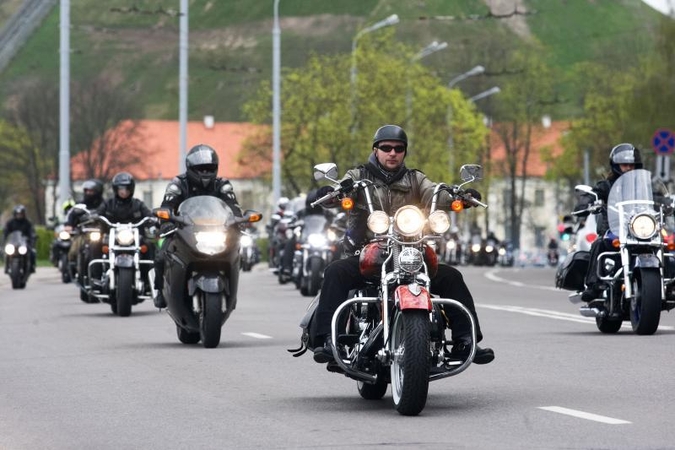 Dauguma lietuvių norėtų motociklo. O jūs?
