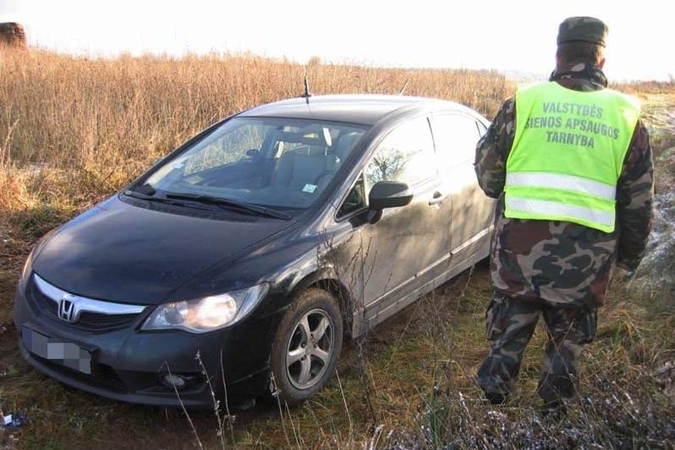 Olandijoje pavogtą „Hondą“ vairavo 20-metis kaunietis