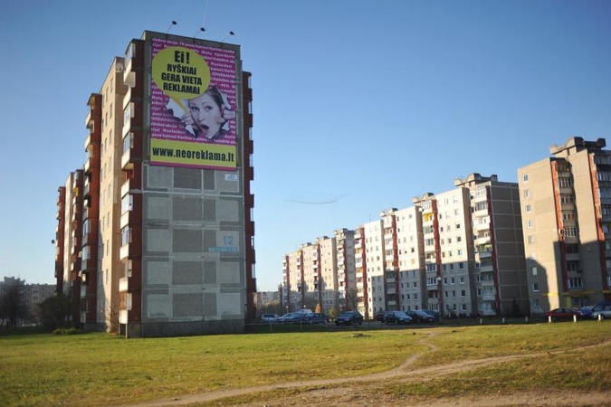 Nelegalias reklamas Vilniuje šalins ir miesto tvarkytojai