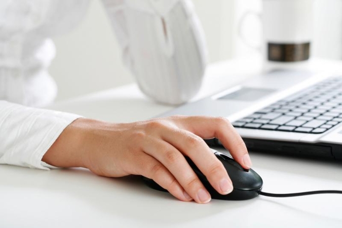 Perkant internetu, reikia neprarasti budrumo
