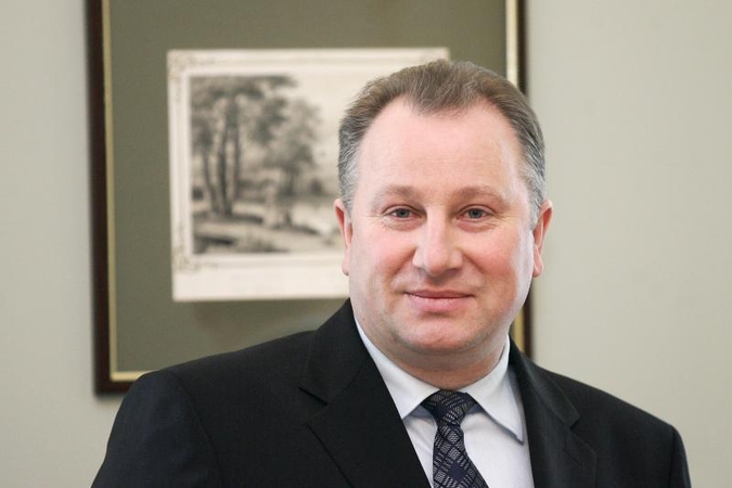 Klausimas VTEK: ar merai P.Petrošius ir V.Komskis gali eiti pareigas