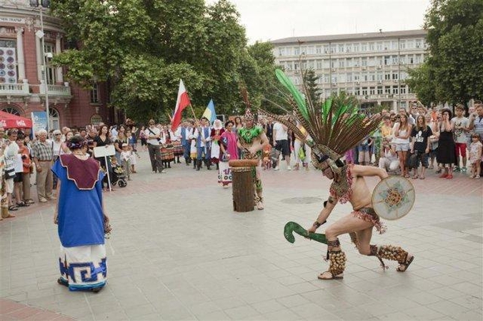 Vilkijoje – Meksikos indėnų šokiai