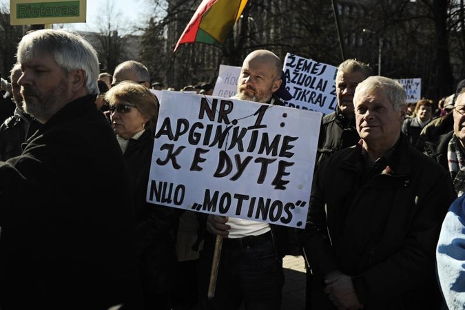 Mitingo dalyviai pakviesti į Garliavą stebėti pareigūnų
