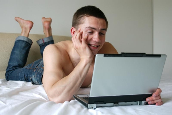 Internetinės pažintys: 6 klaidos, kurias daro vyrai (patarimai)