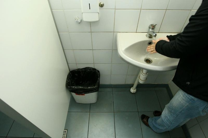 Kūdikį išmetusiai motinai pareikšti įtarimai dėl nužudymo