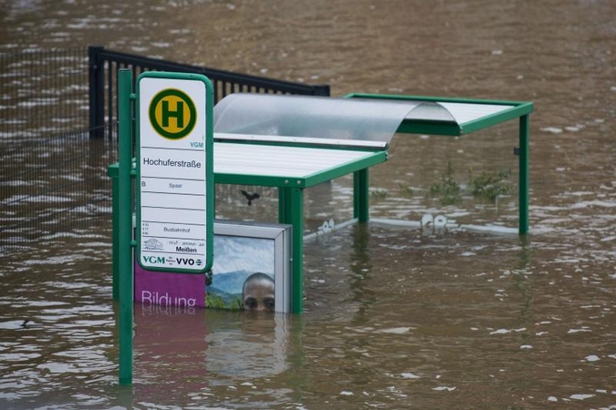 Potvyniai Europoje trikdo transporto eismą 