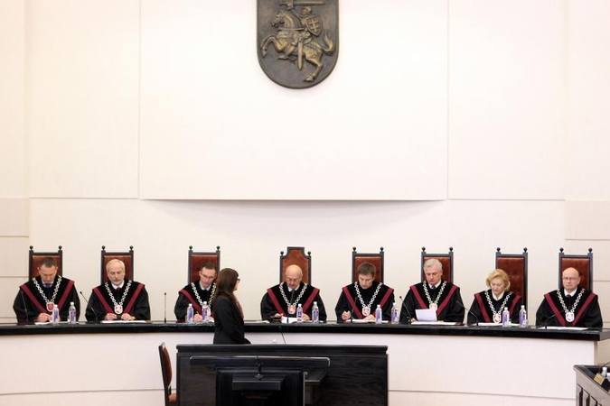 Teismas: pažeidimai bado akis, bet naujų rinkimų nereikės (komentarai)