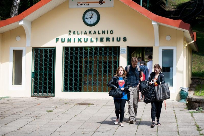 Žaliakalnio   funikulierius  jau  veikia