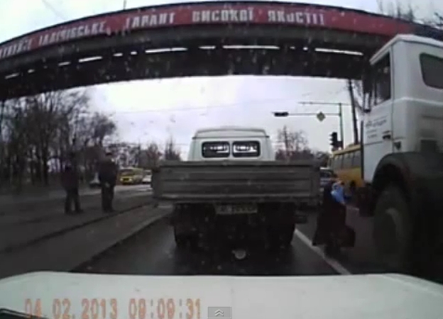 Rusai suprato, kodėl pas juos blogi keliai