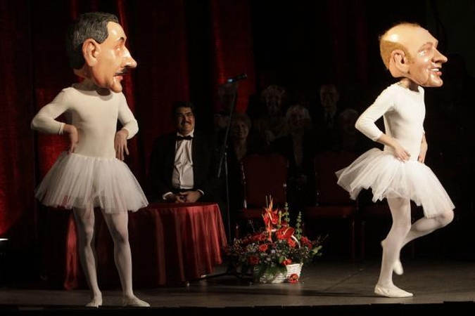 Su teatru mes susiduriame ne tik scenoje – teatras mus persekioja ir kasdienybėje