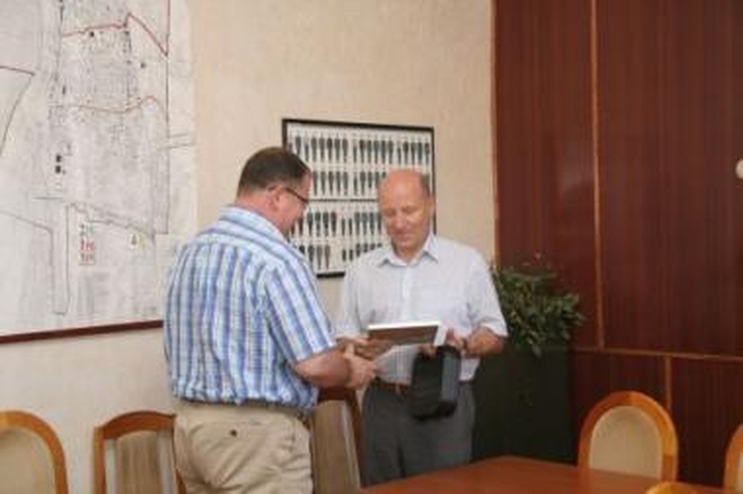 Klaipėdos pareigūnui – apdovanojimas iš ministro rankų