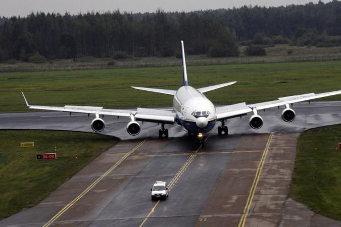 Prie oro uosto „Aviabaltika“ statys orlaivių remonto angarą