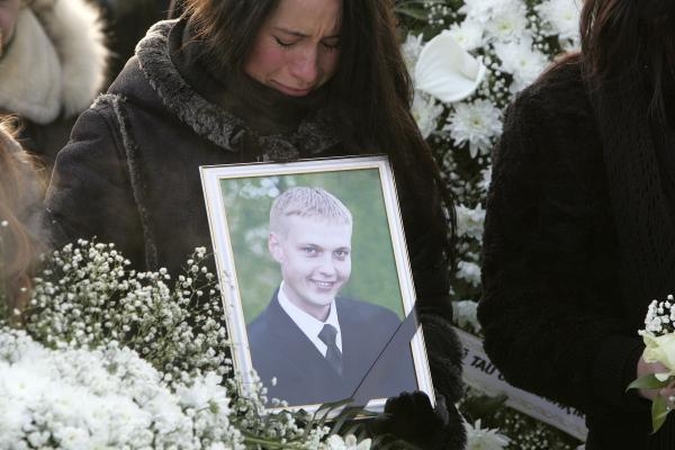 Nužudyto ir apšmeižto V.Milinio mama: jis man dar gyvas