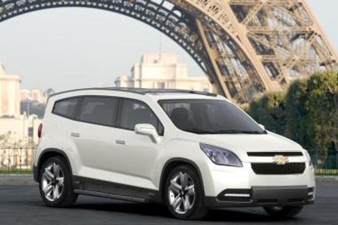 Naujasis šeimos automobilis „Chevrolet Orlando“ sužibės Paryžiuje