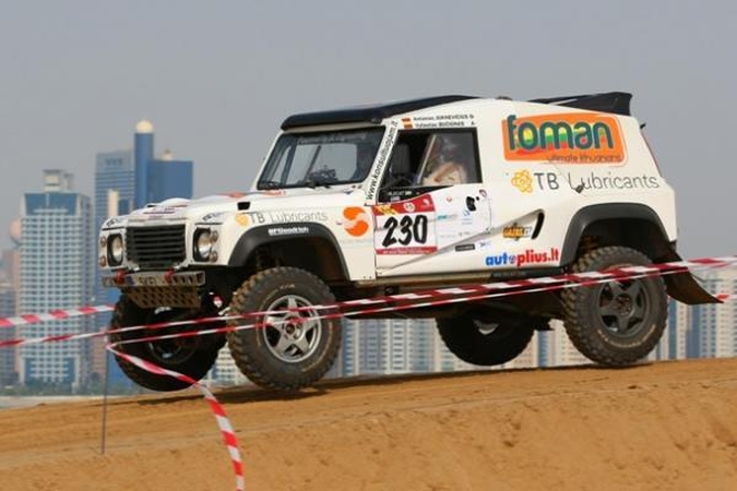 „Abu Dhabi desert challenge“: lietuviai aplenkė daugiau nei pusę varžovų 
