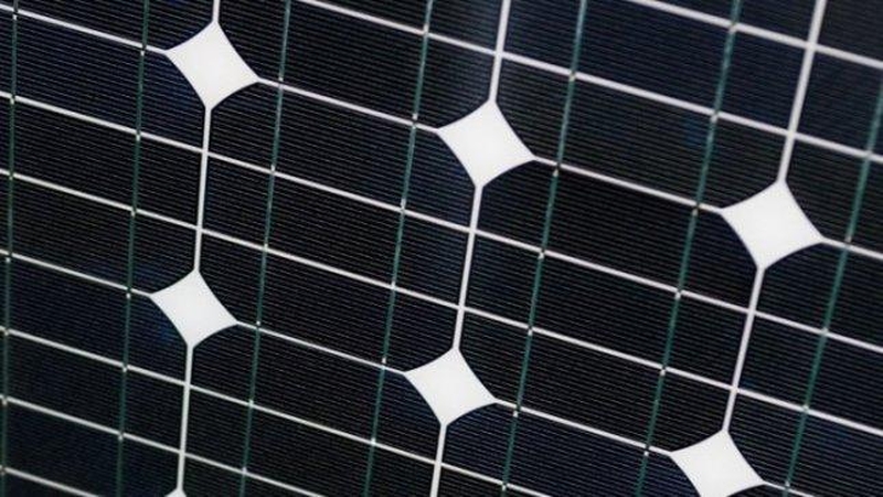 Seimas pakeitė saulės jėgainių energijos supirkimo tarifus