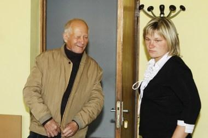 Kaimyną dėl gyvulių nužudęs senolis kalės 10 metų