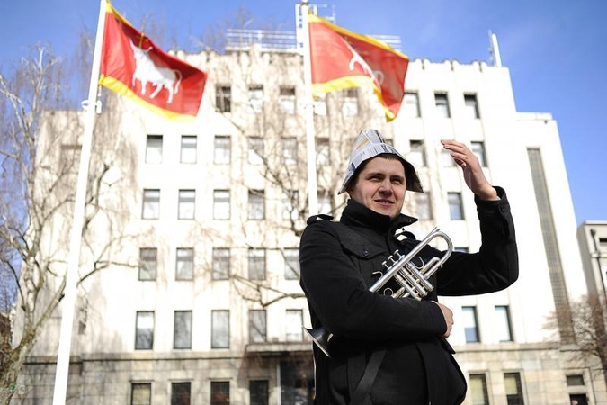 Protestuojantys menininkai šaipėsi iš valdžios