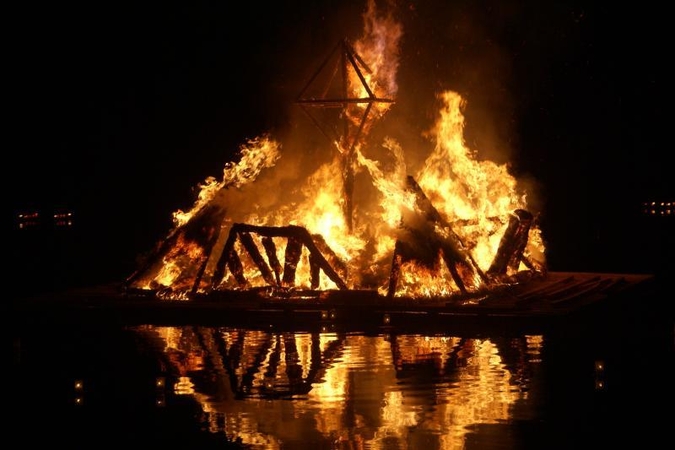Joninių laužai Klaipėdoje tradiciškai liepsnos Jono kalne