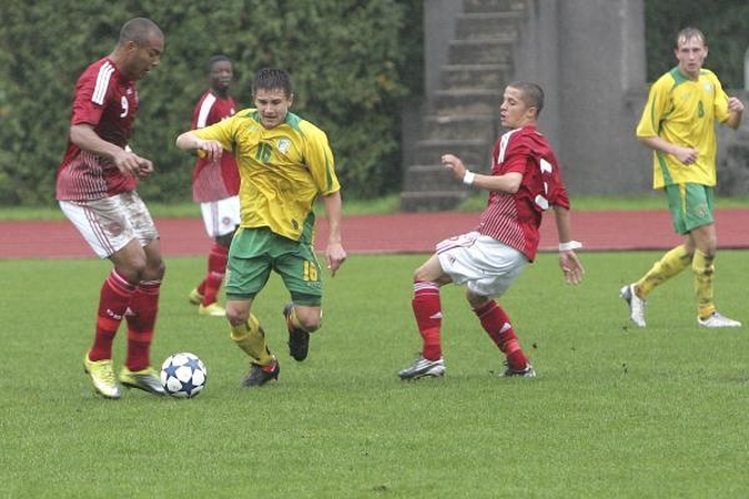 Danai pažemino Lietuvos septyniolikmečių rinktinę