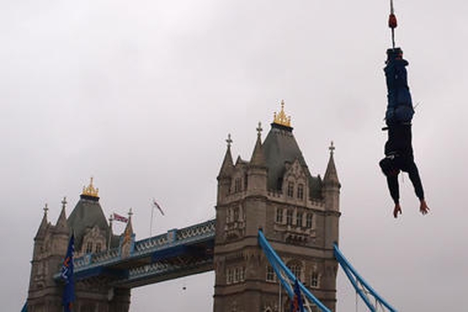 Britas pagerino šuolių su guma rekordą