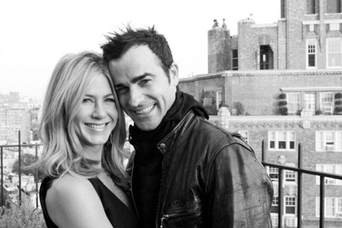 J.Aniston ir J.Theroux pozavo romantiškoje fotosesijoje