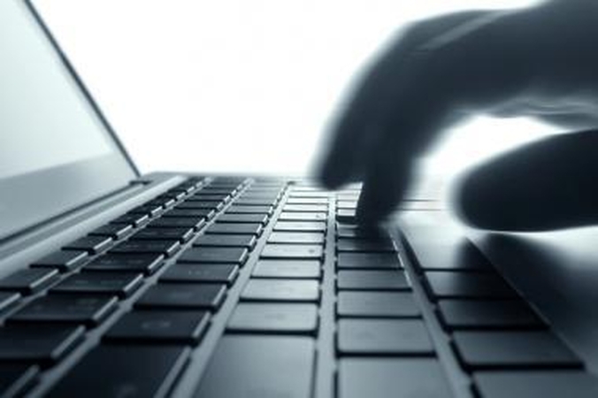 12-metę pagrobė "interneto grobuonis"