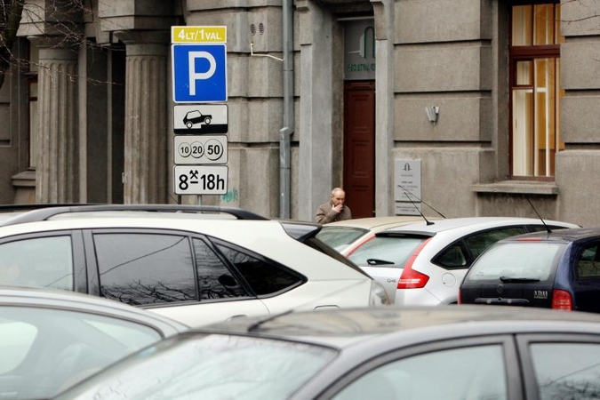 Centre galės nemokamai statyti automobilius 