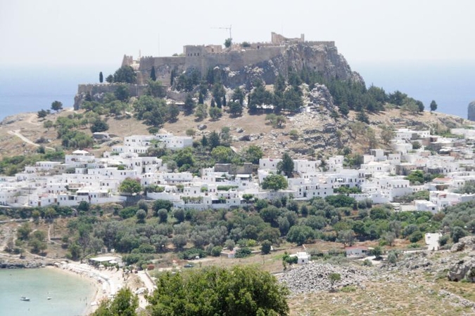 Rodo salos vyrai šviesiaplaukėms turistėms – vieniši ir išsiskyrę