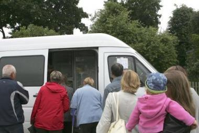 Nusivylė: pirmajame ūkininkų turgelyje Panemunėje pirkėjų nestigo, tačiau ūkininkų gaminiais prekiavo vos keli prekybininkai.