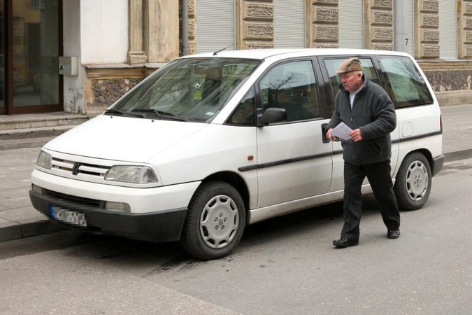 Mįslingą „Peugeot“ istoriją narplioja tyrėjai