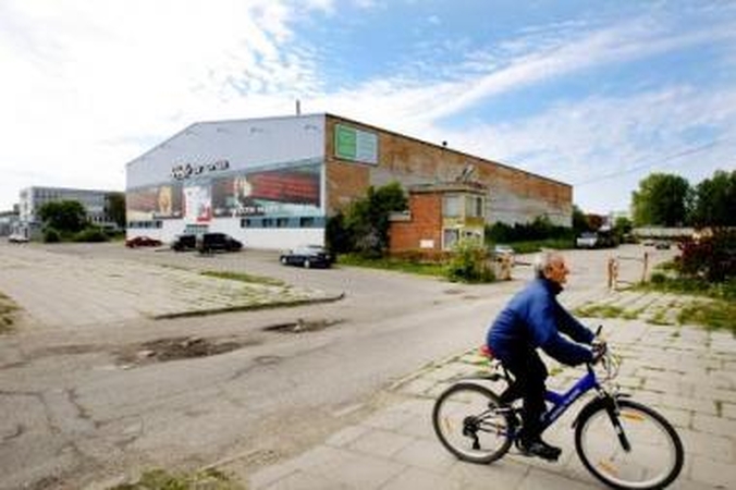 Sportininkai nepasidalija Ledo arenos